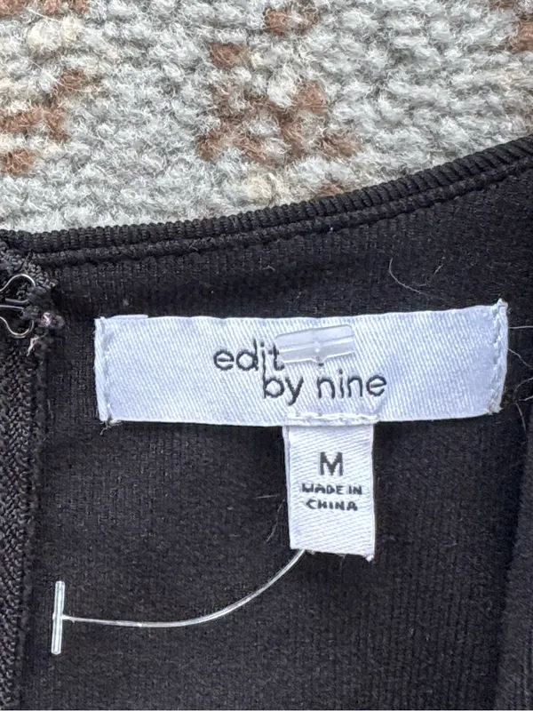 Edit by Nine Square Neck Zip Back Crop Top Black Medium - Image 2