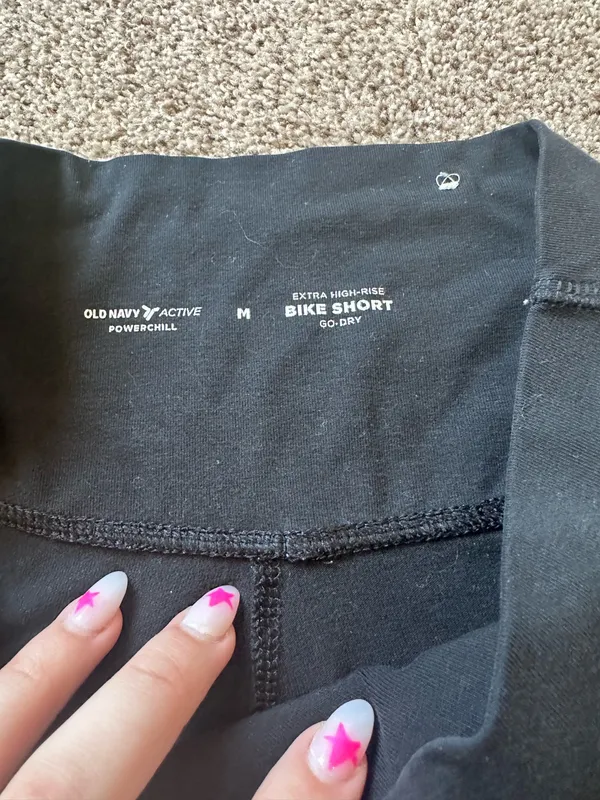 Old Navy High-Waisted Shorts biker  - Image 2