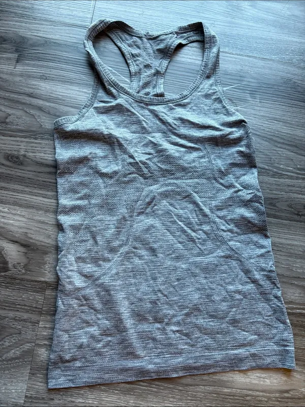 Lululemon Athletica Heather Gray Tank Top. Size 4 - Image 5