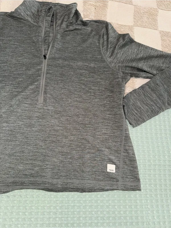 Vuori Women's Crescent Half-Zip‎ Pullover - Image 2
