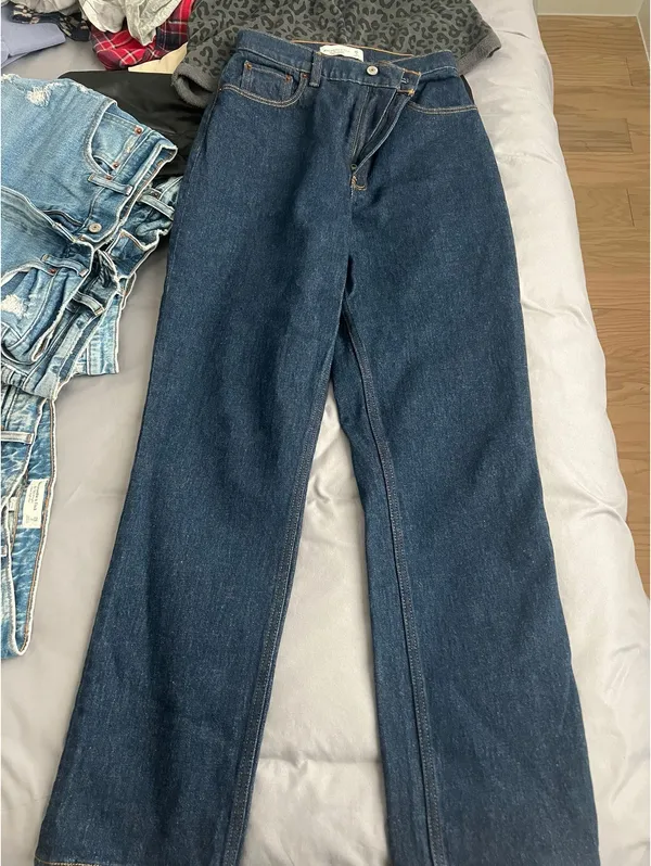 Abercrombie Jeans - Image 3