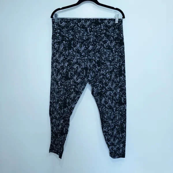 Lululemon Black Blossom Overlay Starlight Align High-Rise Leggings Size 14 - Image 2