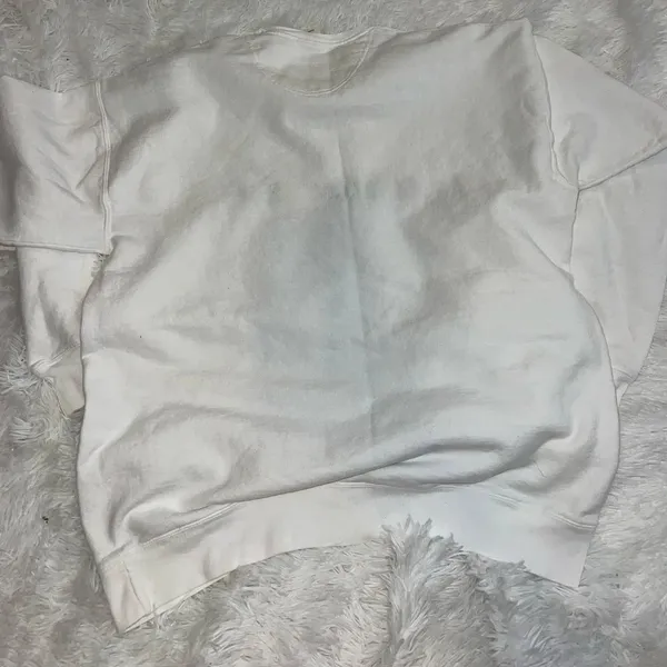 Hilton Head White Crewneck Comfort Colors Embroidered Sweatshirt size Medium - Image 3
