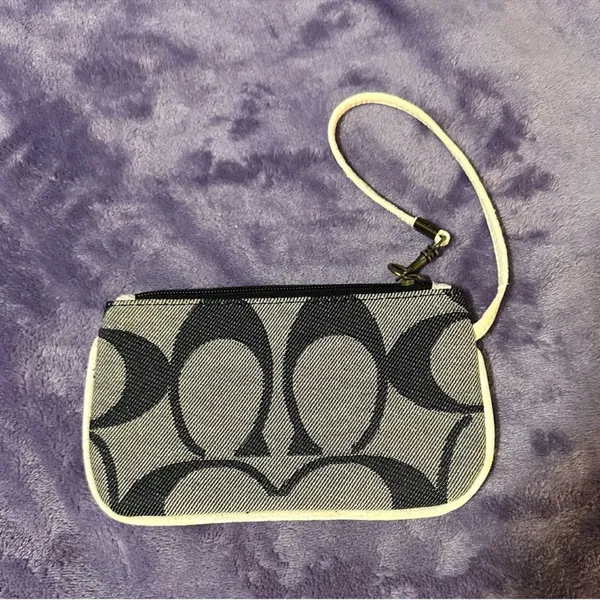 Coach Signature C Logo Black and Cream Wristlet - Image 3