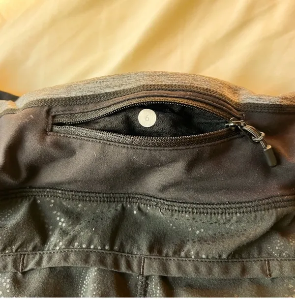 Lululemon black women’s speed up shorts 4inch inseam - Image 3