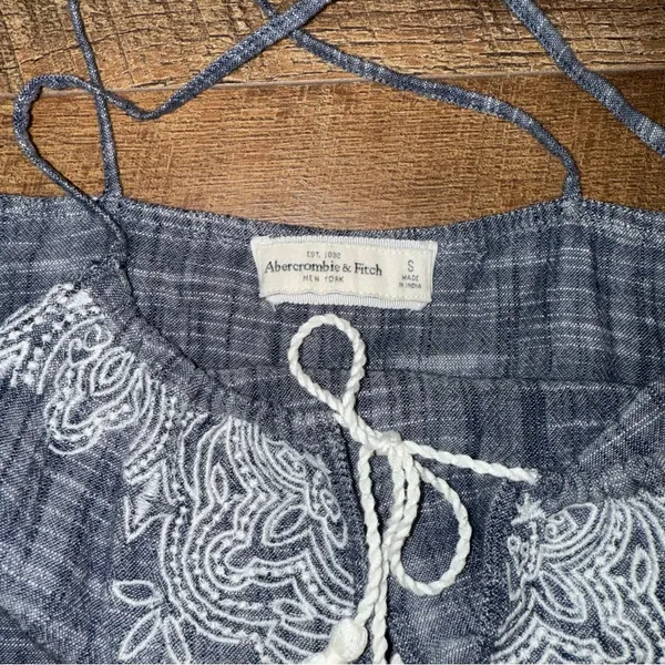 Abercrombie & Fitch Floral Embroidery Tank - Image 8