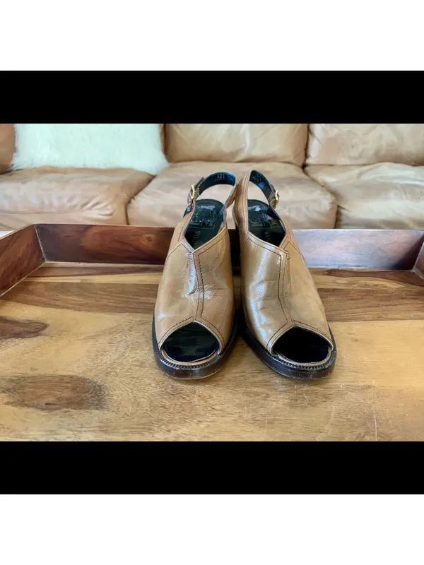 Vintage Woolf Brothers Brown Heels Size 6 - Image 2