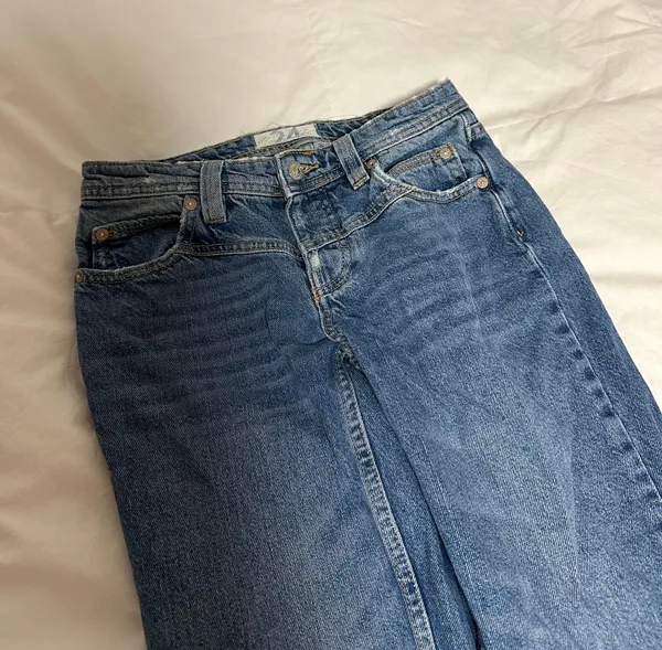 Low Rise Jeans - Image 2