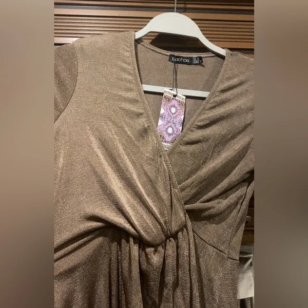 🌸Boohoo gold metallic long-sleeve midi dress Sz 12 - Image 4