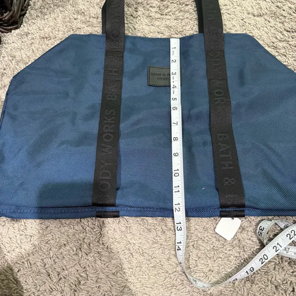 NWT Bath & Body Works Men’s Navy Blue Duffle Bag - Image 7