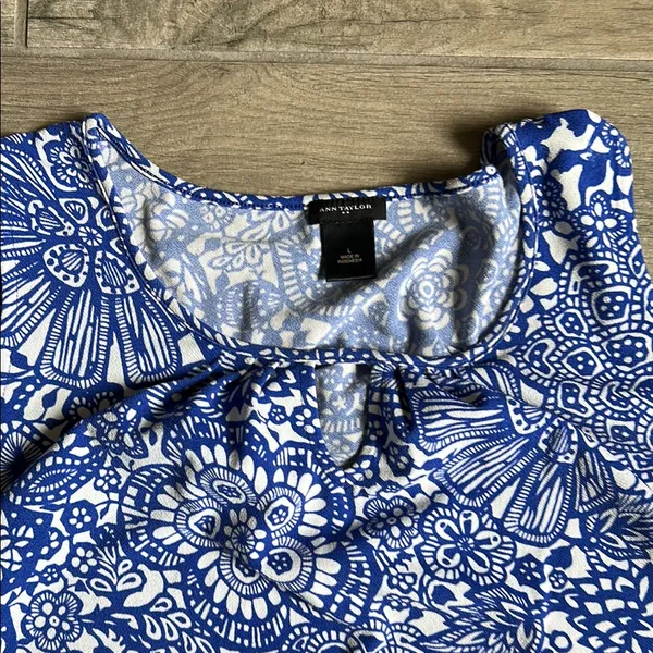 Ann Taylor Blue and White Paisley Print Tank Top - Image 3