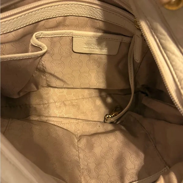 Michael Kors Jet Set Leather Saffiano Travel Tote Bag Purse - Image 6