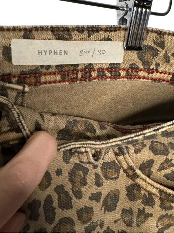 Pilots and the Letterpress Hyphen Leopard Print Denim Shorts Size 30/10 - Image 3