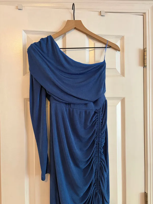 Showpo One-Shoulder Dress - Image 3