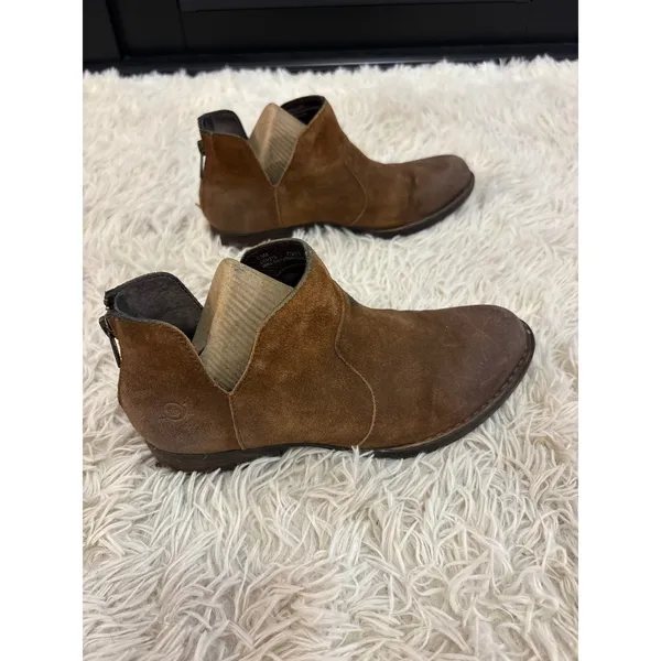 BORN Brown Suede Ankle Boots‎ Women Side Zip Cutout Heel Comfort Low Heel - Image 4