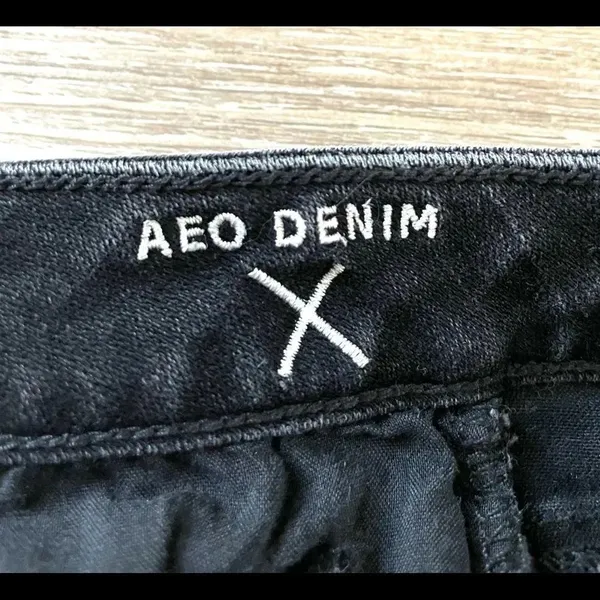 American eagle outfitters black super stretch hi rise shortie - Image 7
