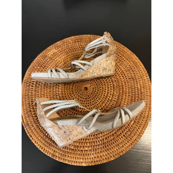 Dexflex Comfort Womens Silver Strappy Cork Wedge‎ Sandals Back Zip Size 8 - Image 9