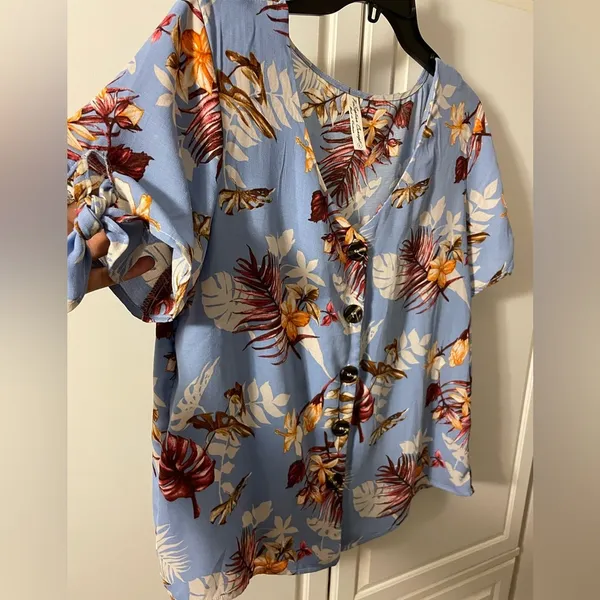Perseption Concept Short Sleeve Blouse Size L - Image 2