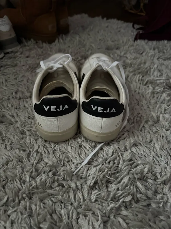 VEJA White Sneakers - Image 3