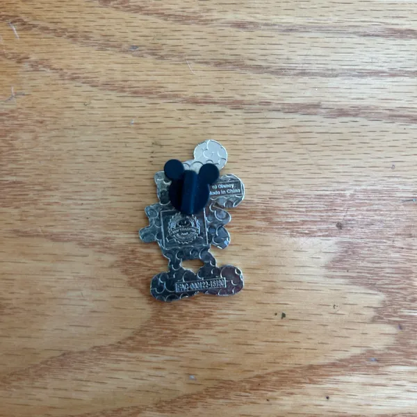 DISNEY Pins 2014 Stars & Stripes Patriotic Mickey Mouse Silhouette American flag - Image 3