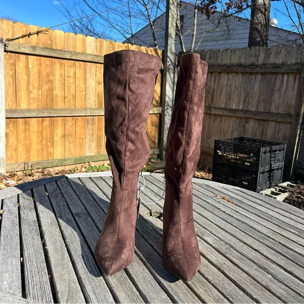 A new‎ day womans Boots Brown faux suede size 9.5 wide knee high winter fall nwt - Image 3
