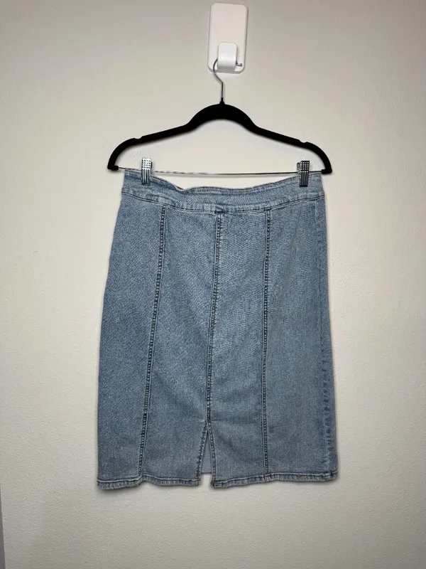 Apple Bottoms Vintage Y2K Denim Jean Skirt with Silver Belt Buckle - Image 4