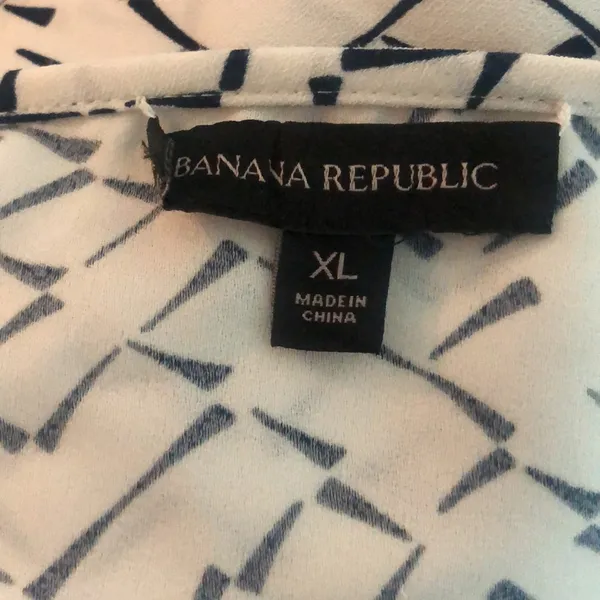 Banana Republic size XL top - Image 4
