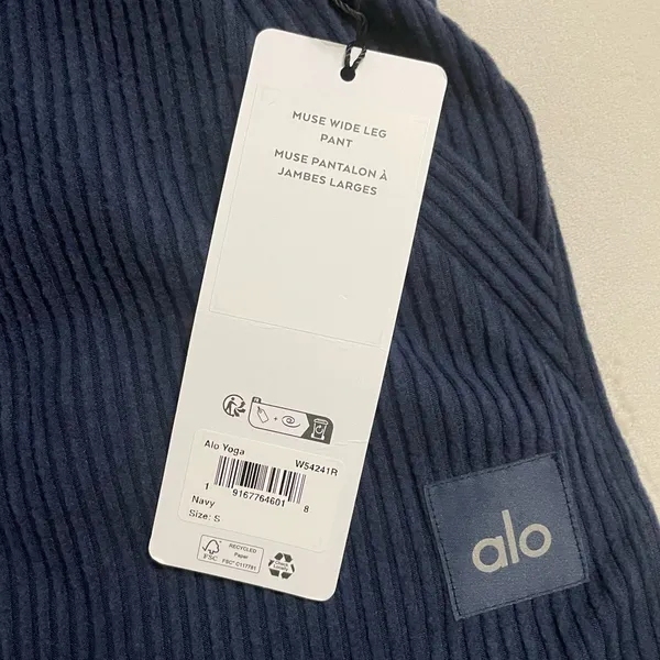 Alo Yoga NWT Muse Wide Leg Pants Navy Blue Relax Fit Size S Front Pockets - Image 8