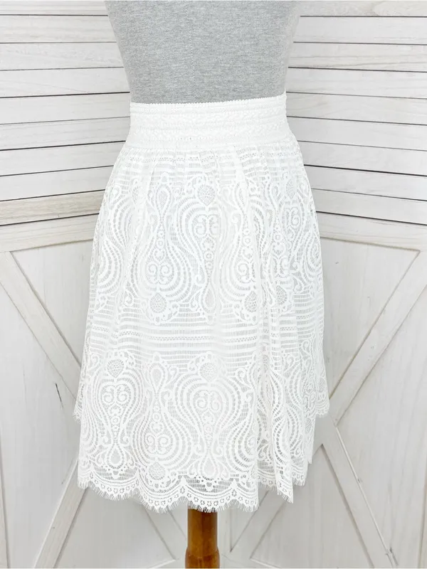 Bebe Lace Scallop Hem Mini Skirt White Medium Elastic Waist Cottagecore Layered - Image 3