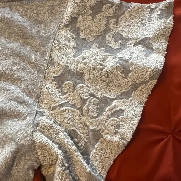 NWT‎ Free People top gray cold shoulder size m - Image 2