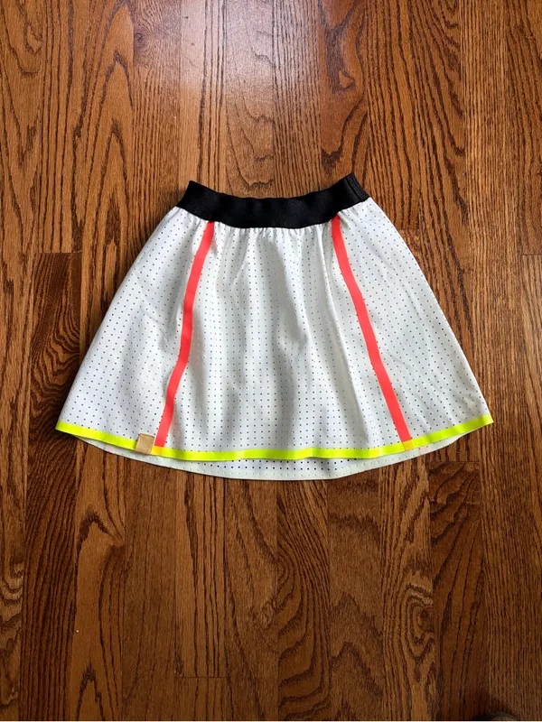 Monreal London XS Perforated Tennis Skort Neon Trim Built In Shorts - Image 3