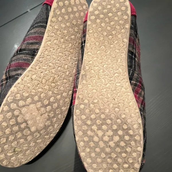 Toms - Image 2
