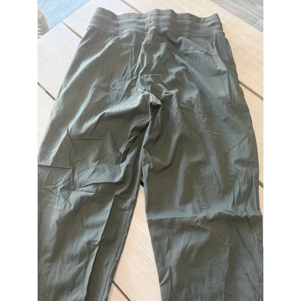 Lululemon Women’s‎ Dance Studio Joggers Size 6 Forest Green Athletic Athleisure - Image 3