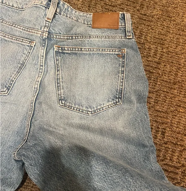 Madewell Curvy Perfect Vintage Straight Jeans - Image 4