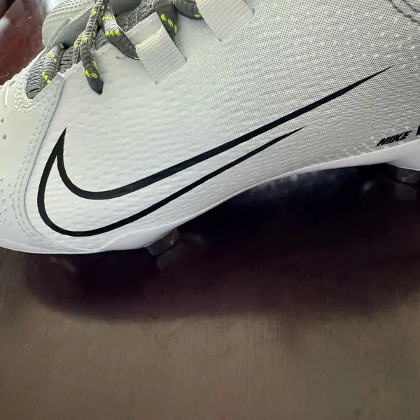 Nike Renew Softball Cleats Size 8 NWOT - Image 5