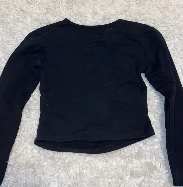 Black long sleeve cutout cropped top - Image 2
