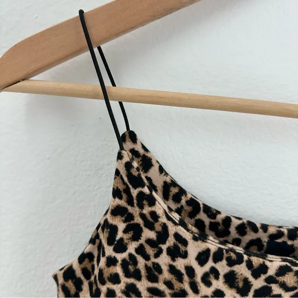 Windsor Leopard Print Women's Top - Image 2