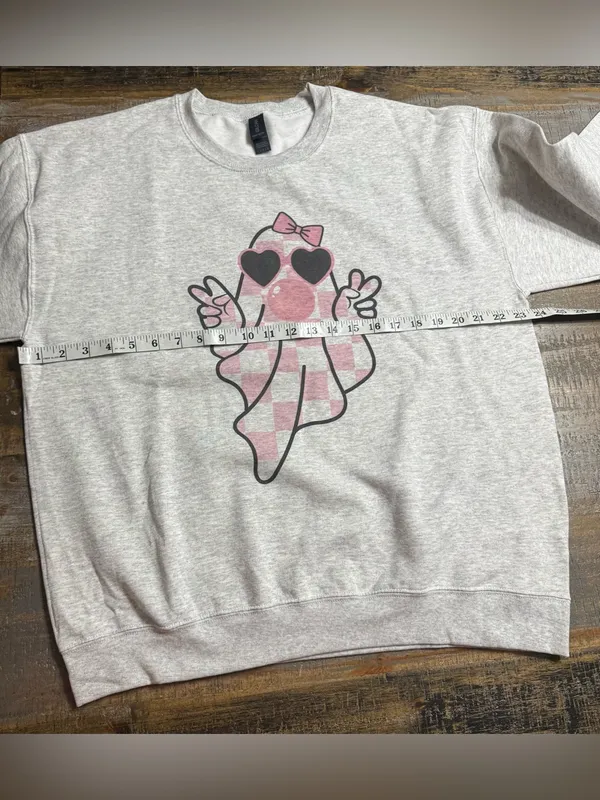 Gildan Gray Crewneck Sweatshirt with Pink Ghost Graphic - Image 6