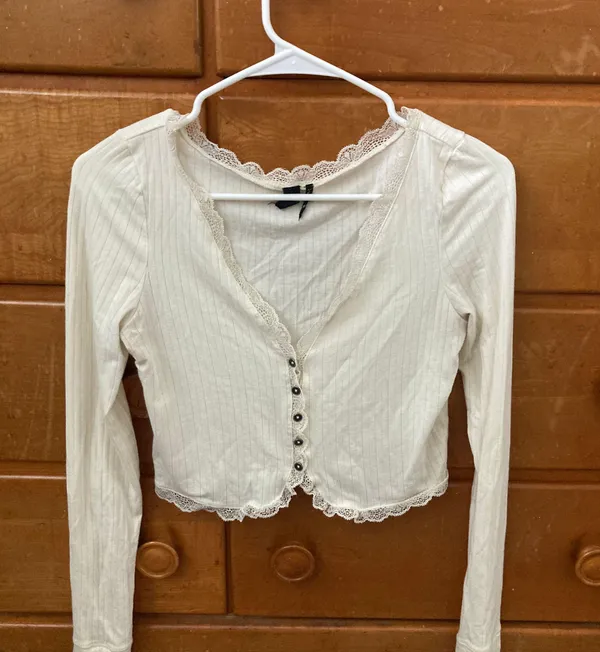 UO White Cropped Top - Image 2