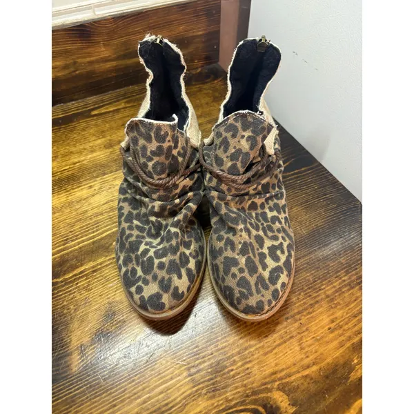 Leopard Print Ankle Boots Size‎ 39 (Size 8.5) - Image 3