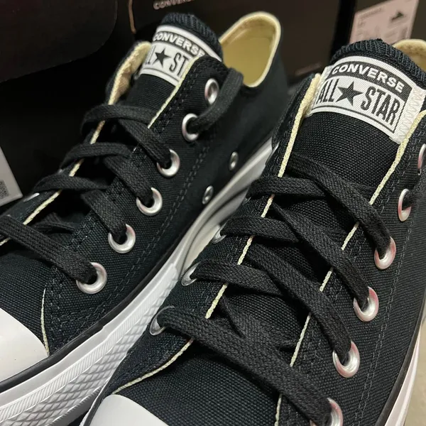 Converse Women's Black Trainers - Image 2