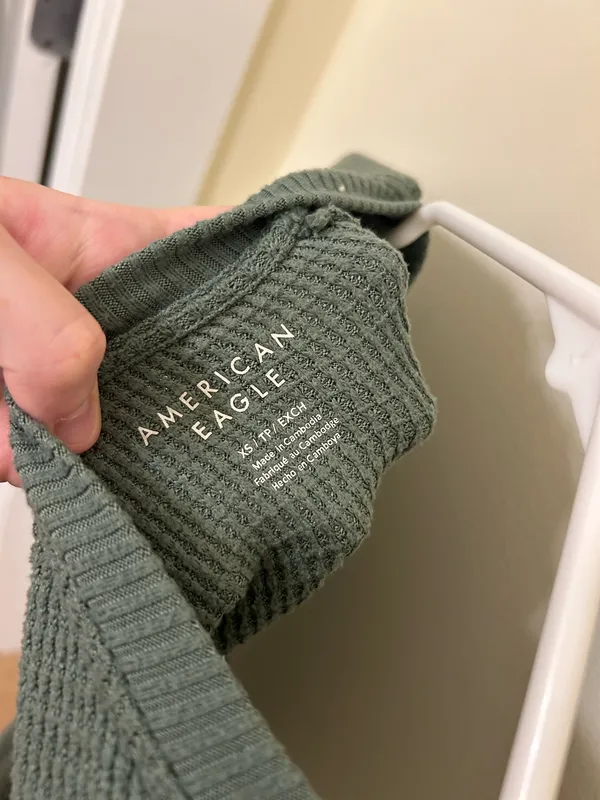American Eagle Sweater - Image 3