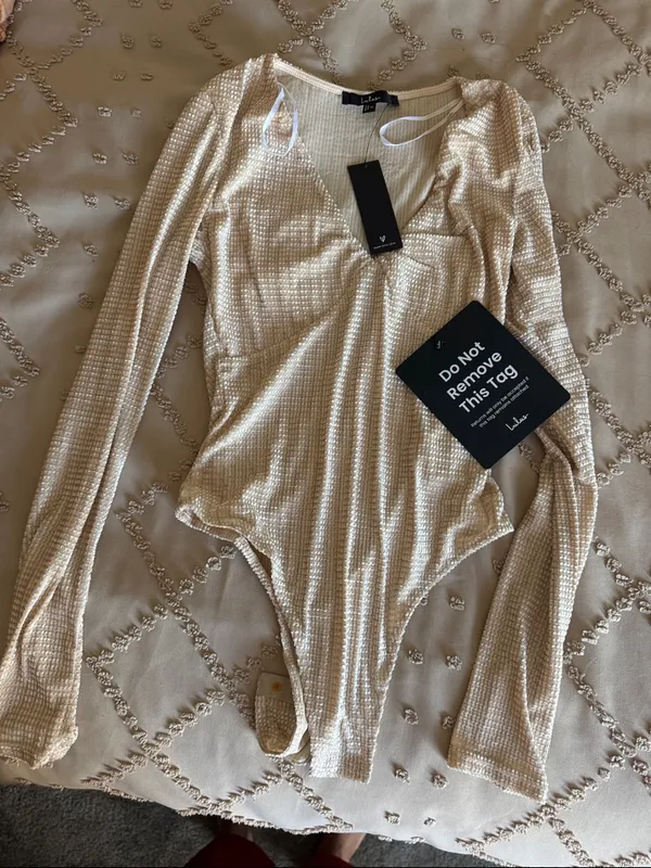 NWT: Lulus Stelly Shiny Light Beige Velvet Textured Long Sleeve Bodysuit - Image 2