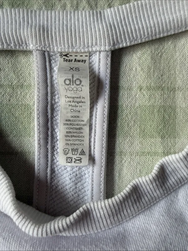 Alo Yoga Women's Cropped Long-Sleeve Pullover Top - White - Image 5