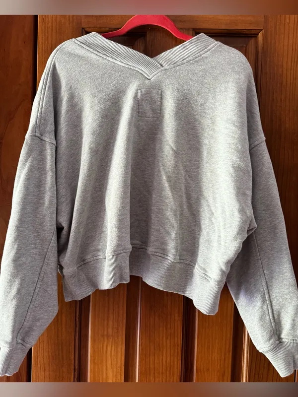 Aerie V-Neck Oversized Sweater Sweatshirt Women’s Medium Gray Pullover Slouchy - Image 3