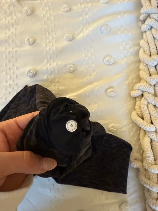 Lululemon Wunder Under Leggings 25" - Image 3