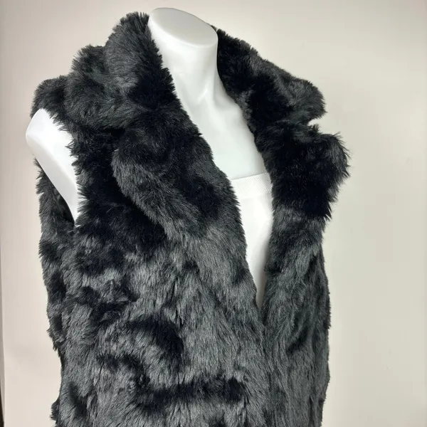 Forever 21 Women's Black Faux Fur Sleeveless Pocket Collar Vest Jacket Size S - Image 5