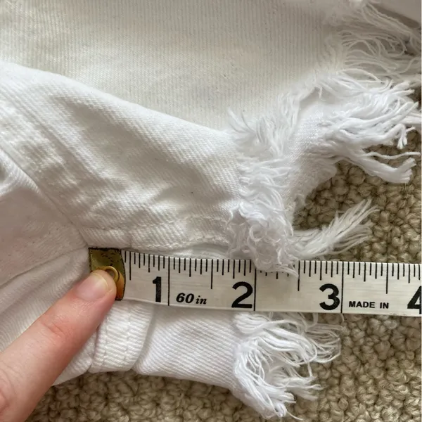 NEW Zara High Rise White Jean Denim Fringe Shorts 2.25” Pockets Size 14 / 46 NWT - Image 7