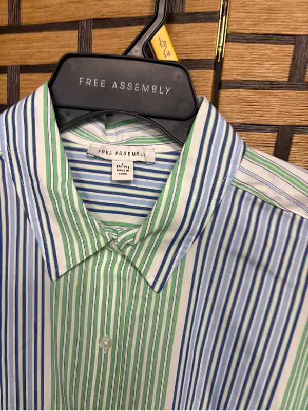 Free Assembly Blue And green Stripe Button Down Shirt Size Large And Green Purse - Image 3