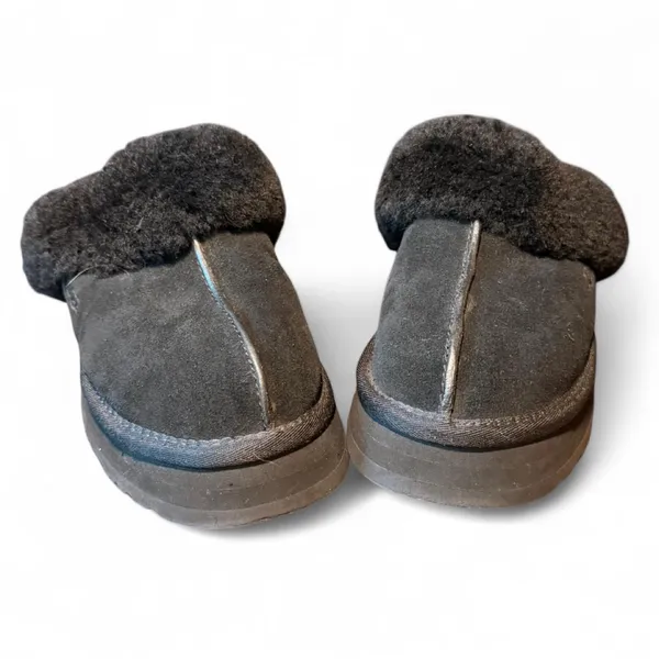 UGG Disquette Black Platform Slippers Women’s Size 8 Sheepskin Suede Cozy Slides - Image 8